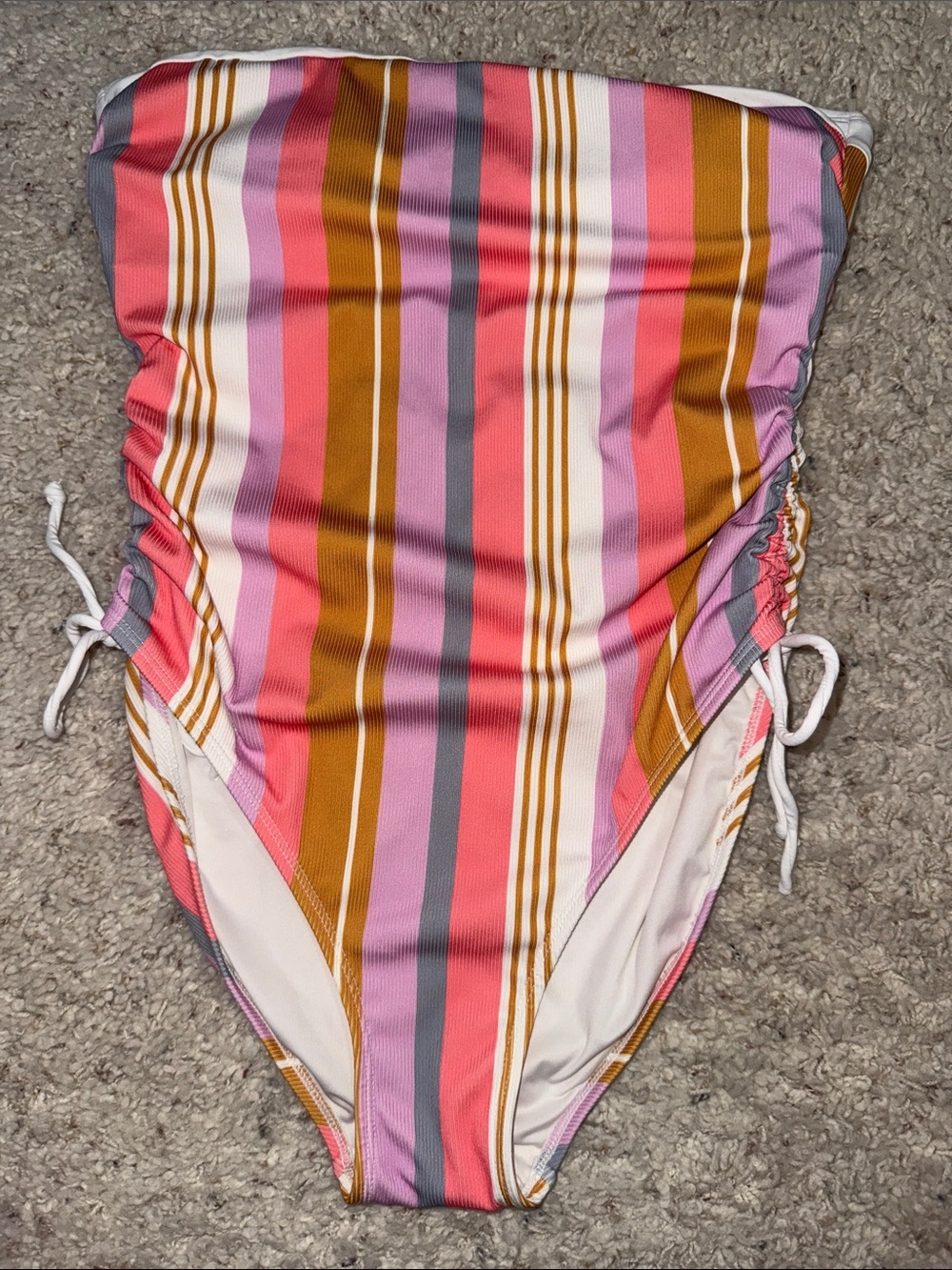 Strapless swimsuit